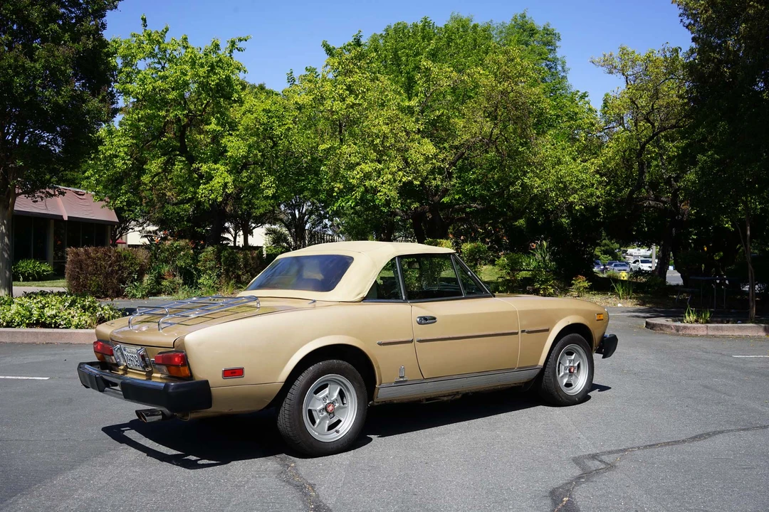 1981 Fiat 124 Sport Spider - Image 16 of 31