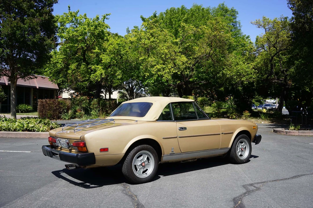 1981 Fiat 124 Sport Spider - Image 15 of 31
