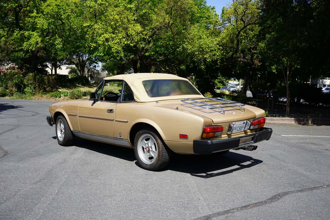 1981 Fiat 124 Sport Spider - Image 9 of 31