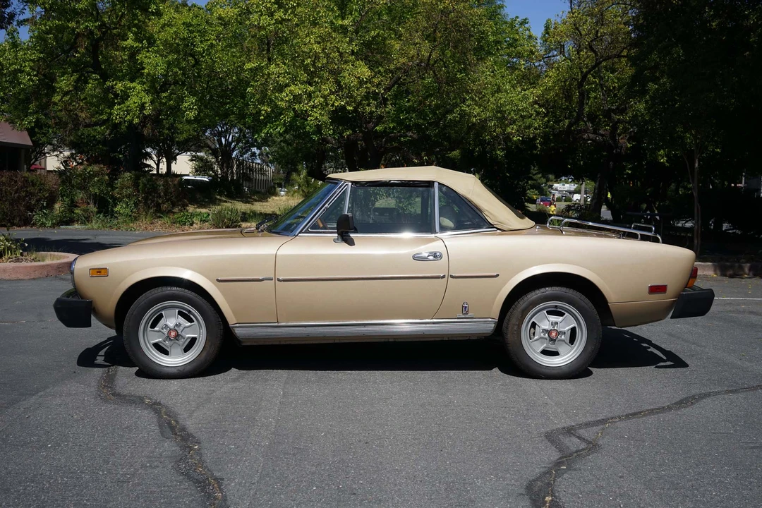 1981 Fiat 124 Sport Spider - Image 6 of 31