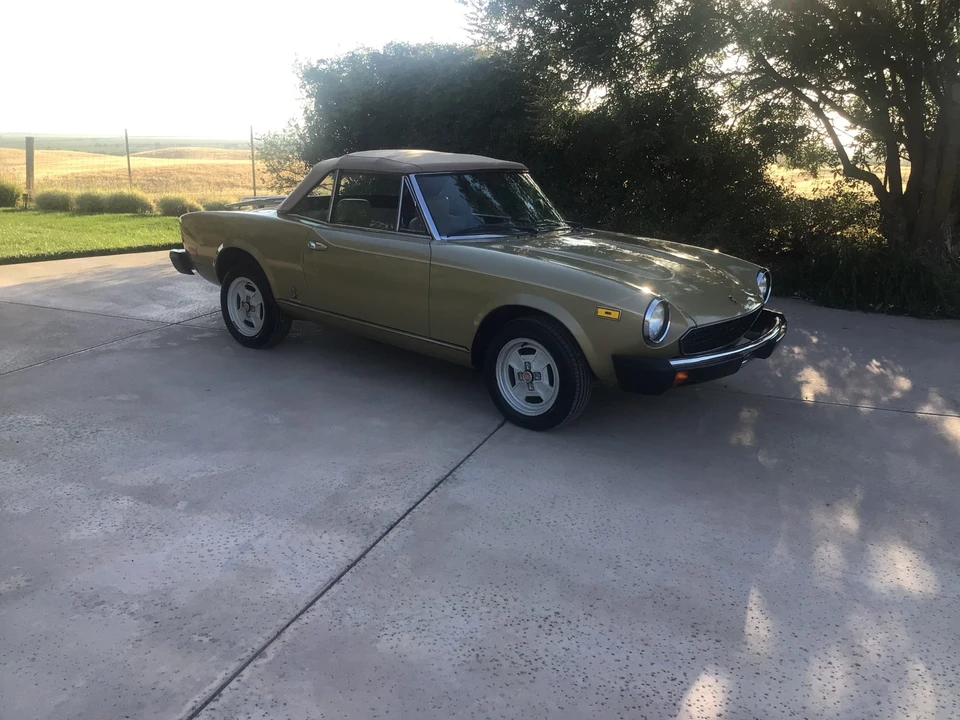 1981 Fiat 124 Sport Spider - Image 29 of 31