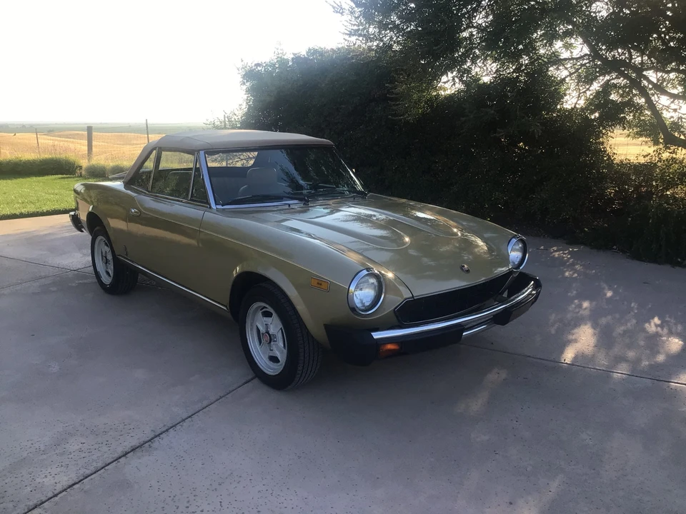 1981 Fiat 124 Sport Spider - Image 28 of 31