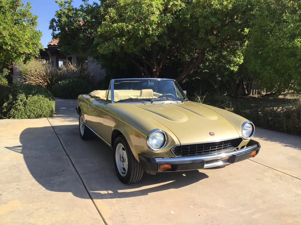 1981 Fiat 124 Sport Spider - Image 11 of 31