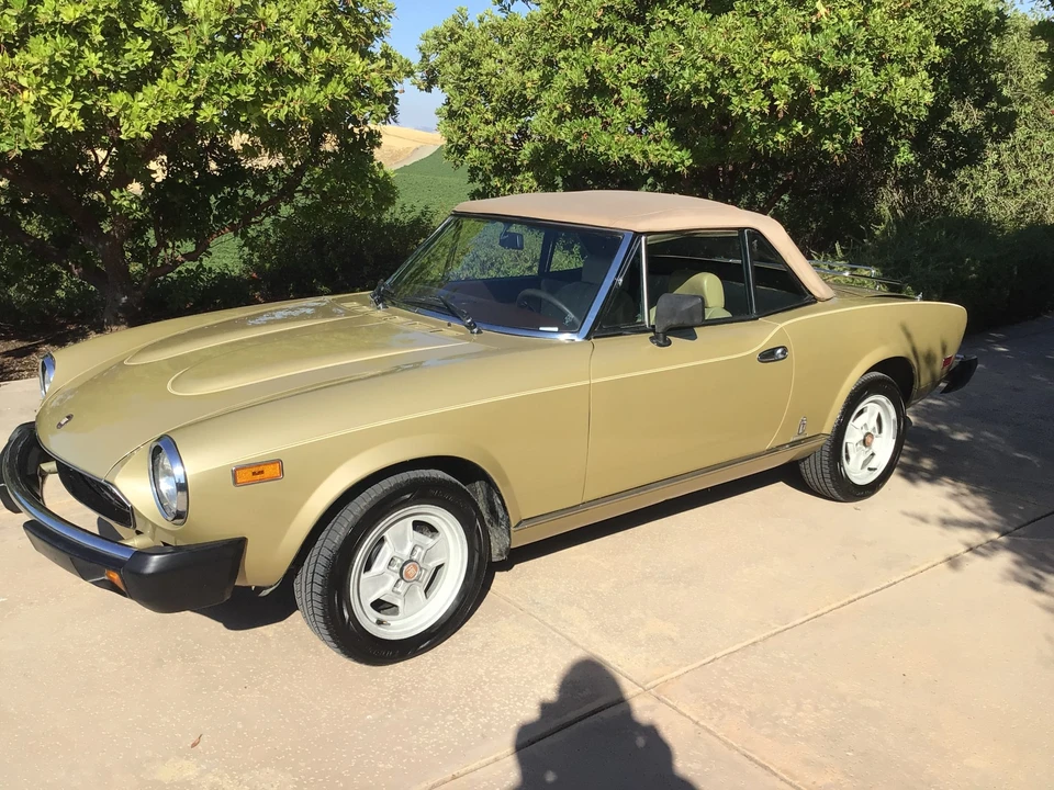 1981 Fiat 124 Sport Spider - Image 21 of 31