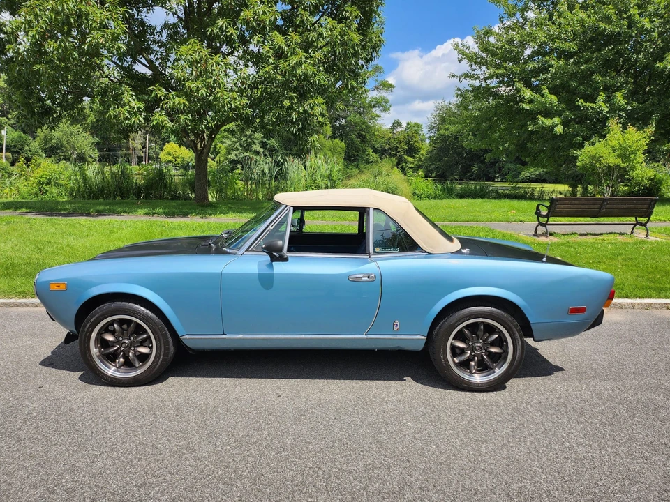 1981 Fiat 124 Sport Spider - Image 10 of 31