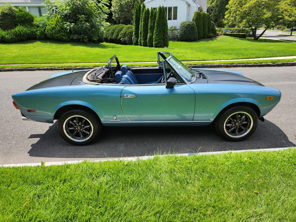 1981 Fiat 124 Sport Spider - Image 12 of 31