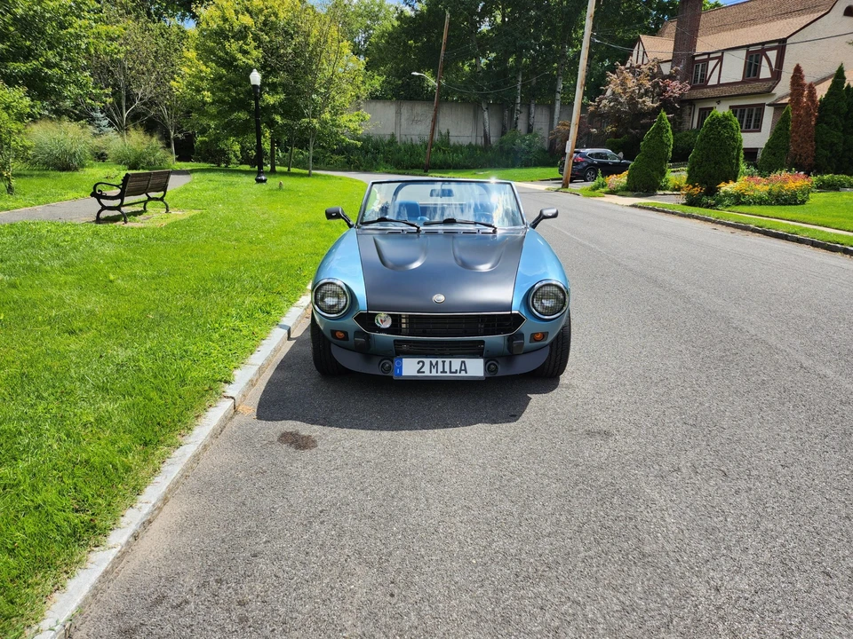 1981 Fiat 124 Sport Spider - Image 2 of 31