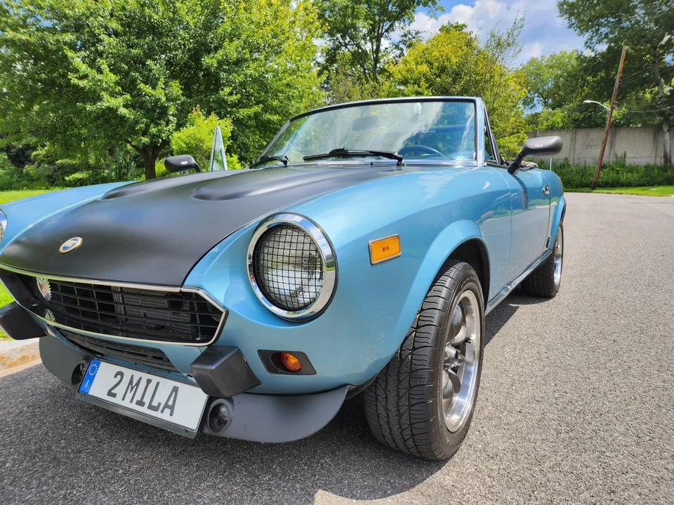1981 Fiat 124 Sport Spider - Image 23 of 31