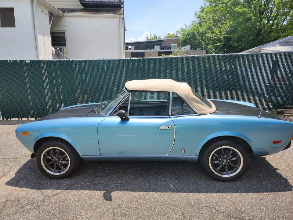 1981 Fiat 124 Sport Spider - Image 9 of 31