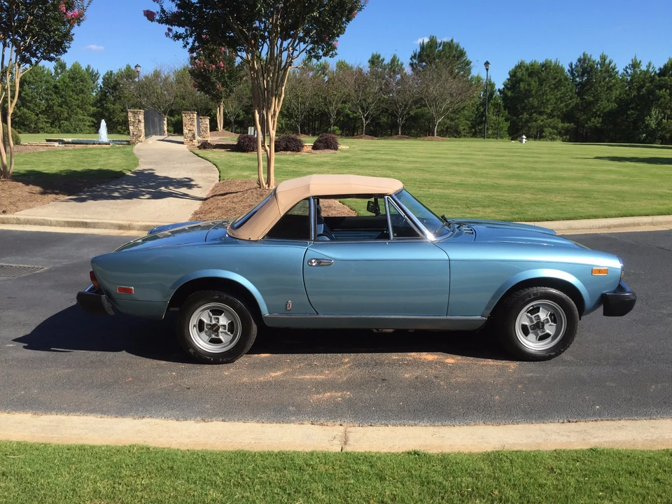 1981 Fiat 124 Sport Spider - Image 13 of 31