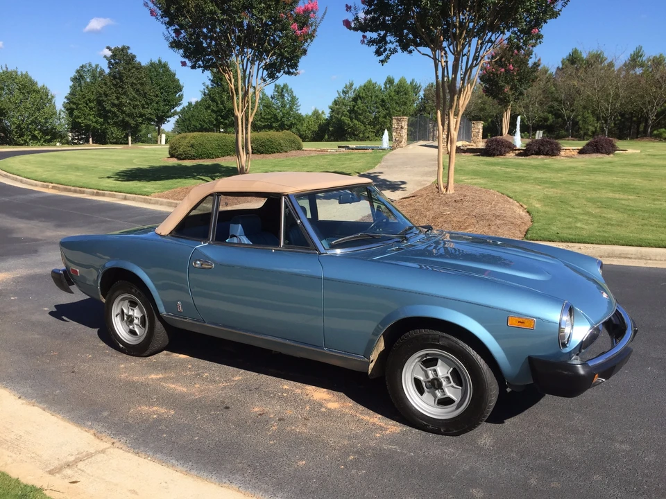 1981 Fiat 124 Sport Spider - Image 12 of 31