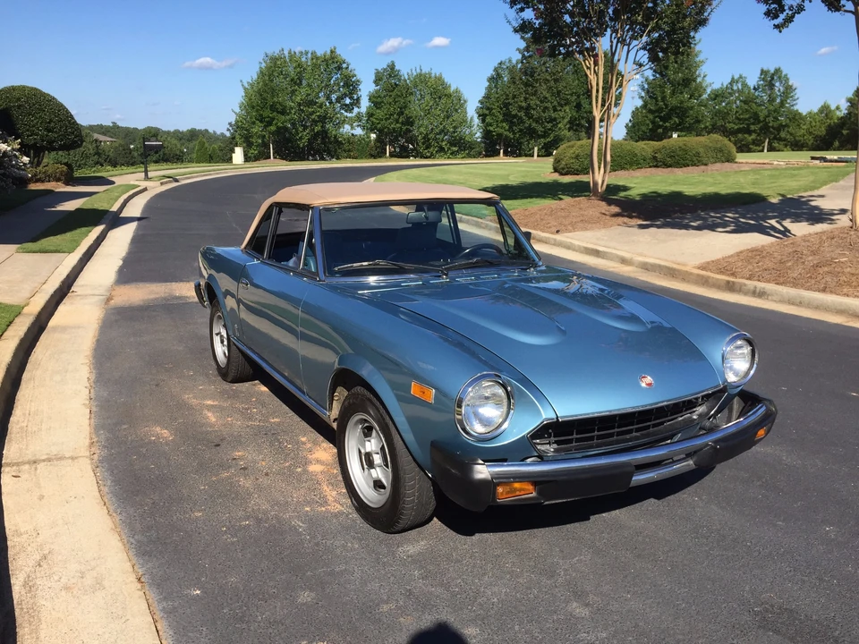 1981 Fiat 124 Sport Spider - Image 10 of 31