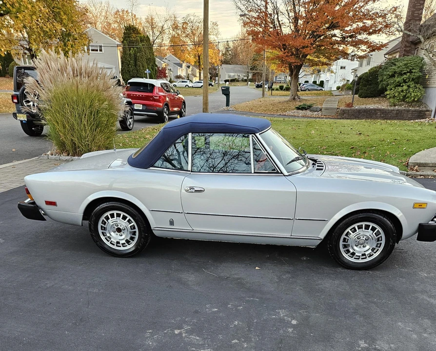 1981 Fiat 124 Sport Spider - Image 22 of 31