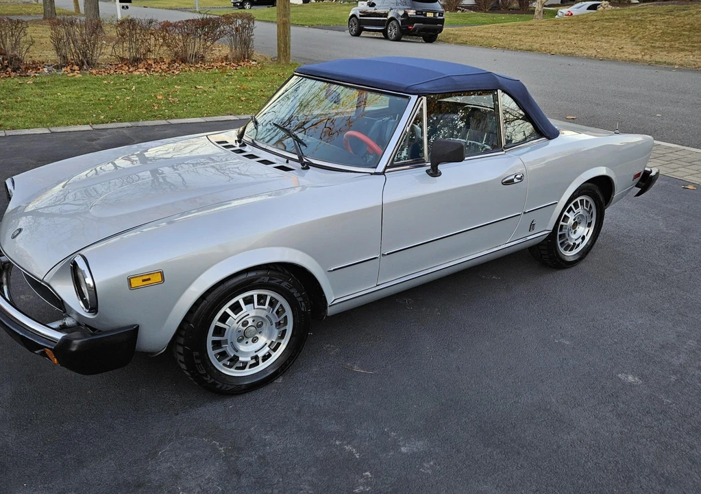 1981 Fiat 124 Sport Spider - Image 15 of 31