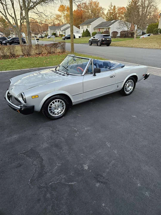 1981 Fiat 124 Sport Spider - Image 5 of 31