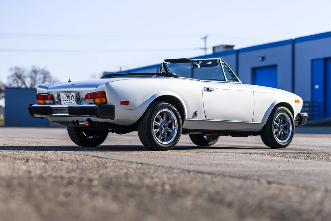 1981 Fiat 124 Sport Spider - Image 9 of 31