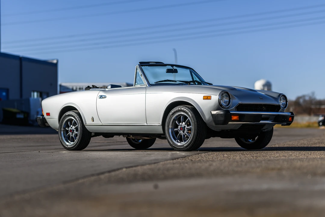 1981 Fiat 124 Sport Spider - Image 12 of 31