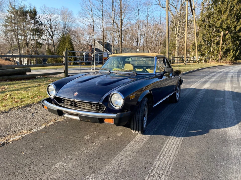1981 Fiat 124 Sport Spider - Image 11 of 31
