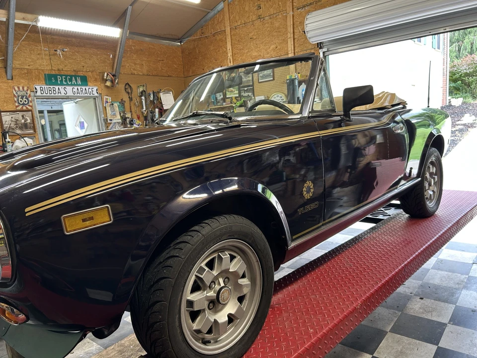 1981 Fiat 124 Sport Spider - Image 26 of 31