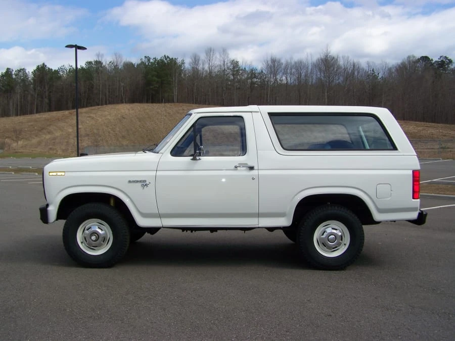 1981 Ford Bronco 3rd Gen - Image 2 of 12