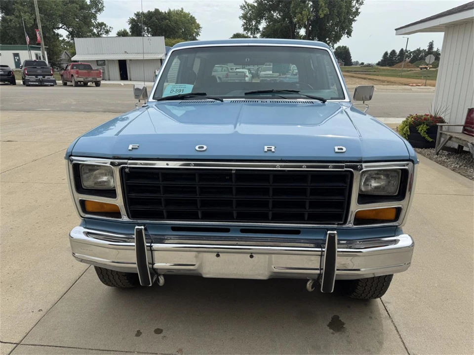 1981 Ford Bronco 3rd Gen - Image 2 of 31