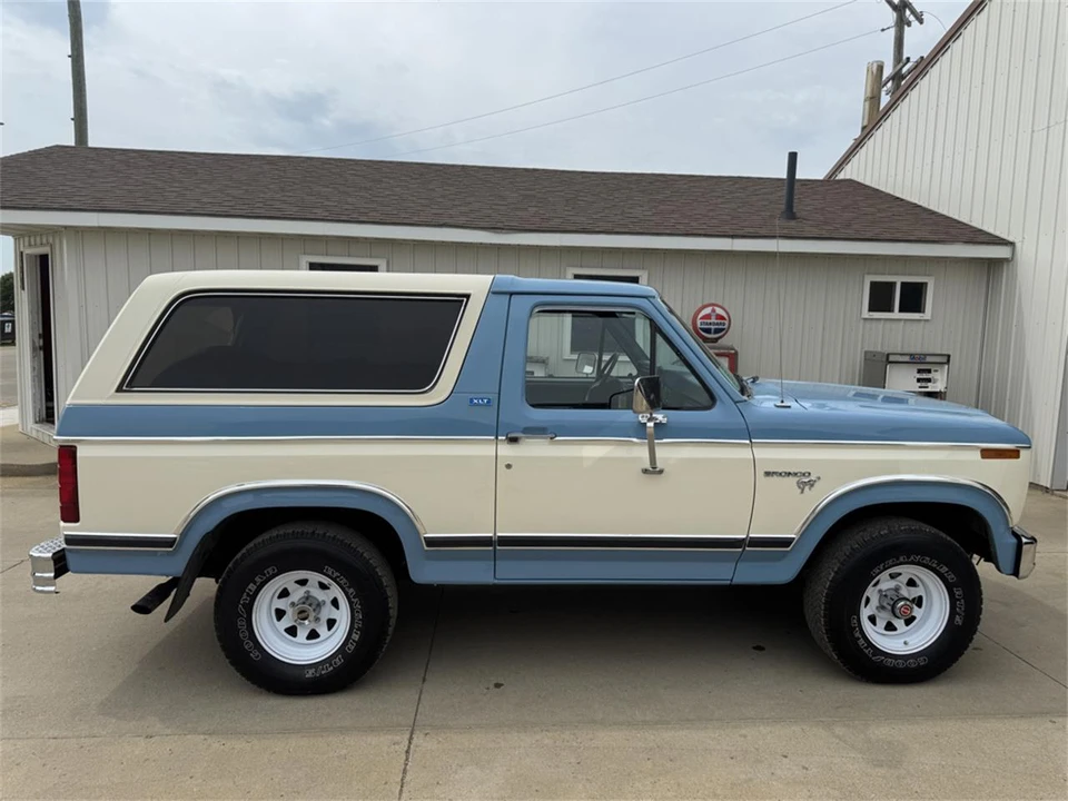 1981 Ford Bronco 3rd Gen - Image 8 of 31