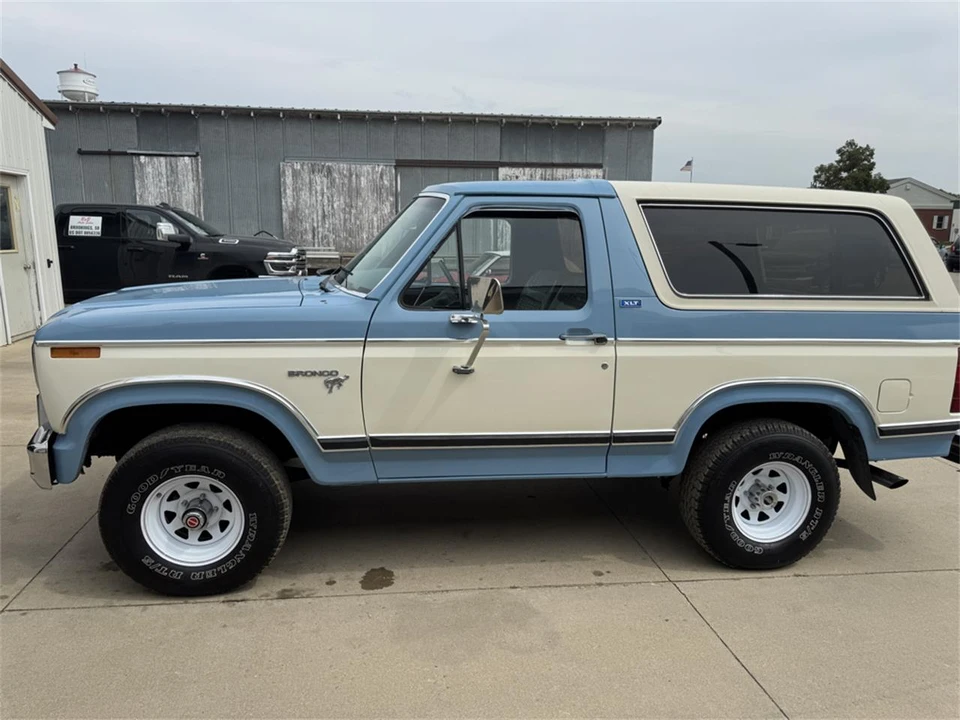 1981 Ford Bronco 3rd Gen - Image 4 of 31