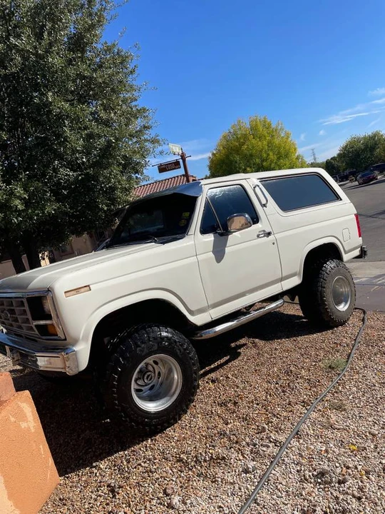 1981 Ford Bronco 3rd Gen - Image 2 of 8