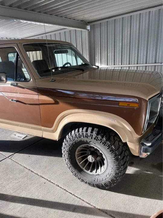 1981 Ford Bronco 3rd Gen - Image 2 of 8