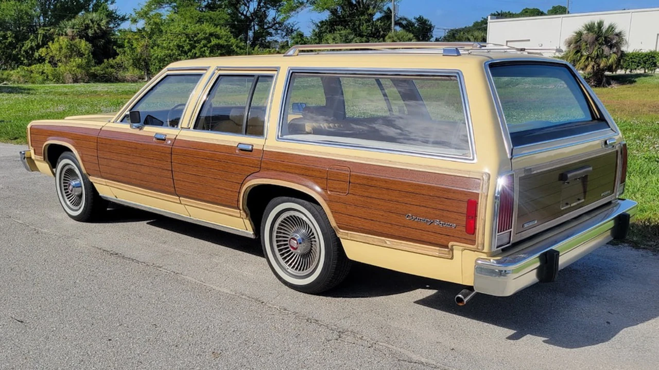1981 Ford Country Squire - Image 6 of 10
