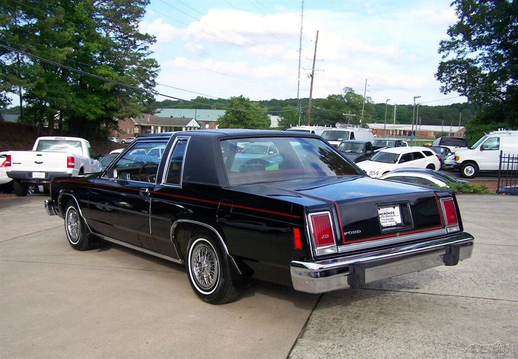 1981 Ford LTD - Image 2 of 21