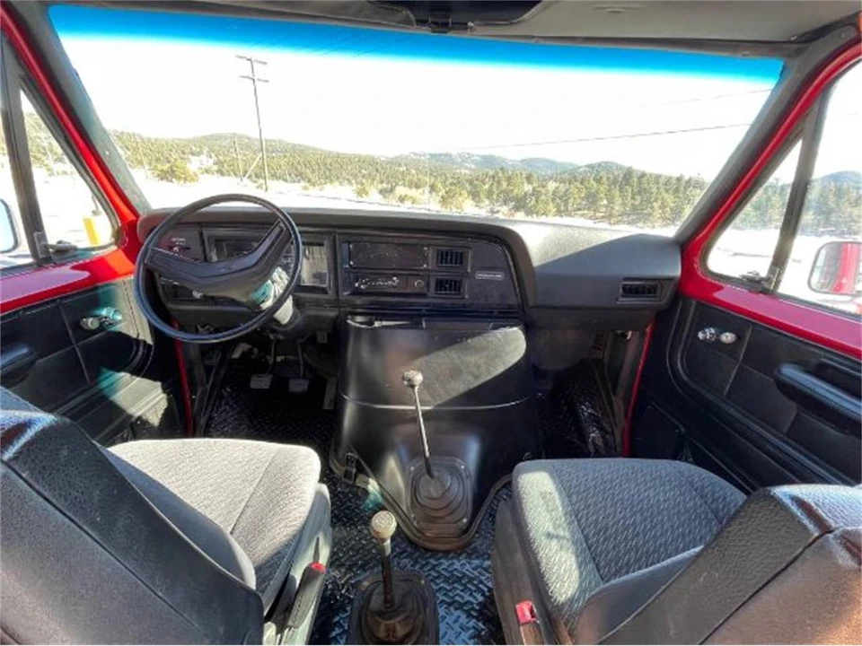 1981 Ford Econoline Van - Image 2 of 25