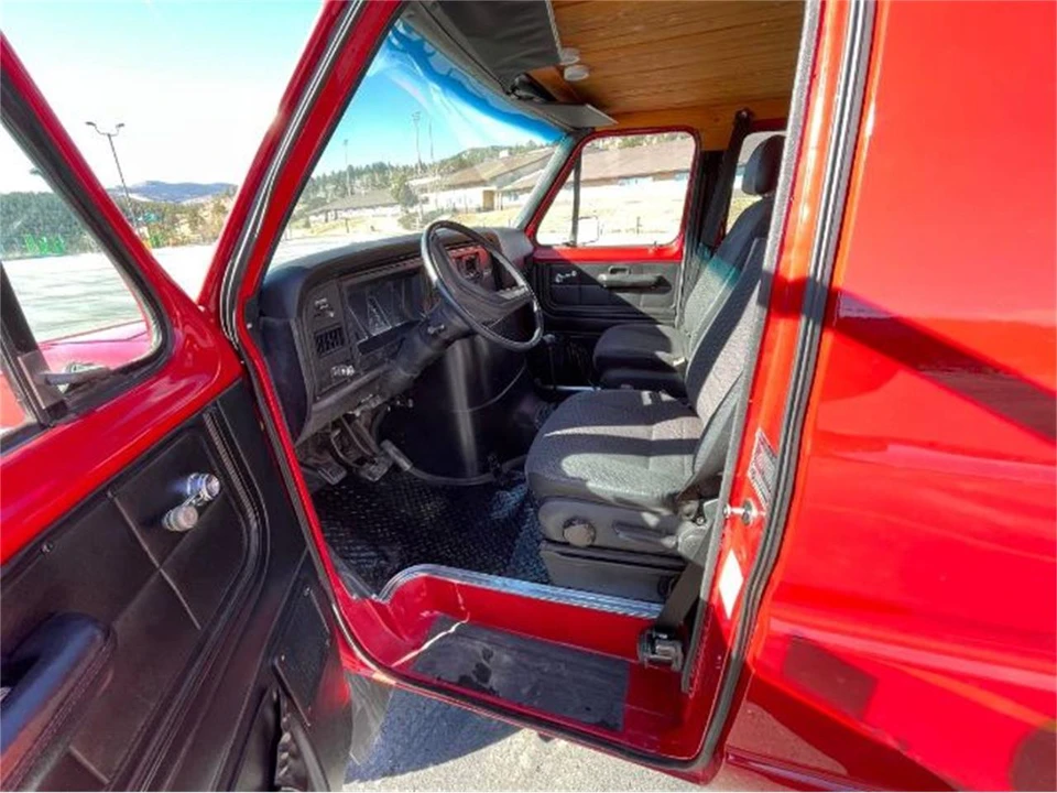 1981 Ford Econoline Van - Image 3 of 25