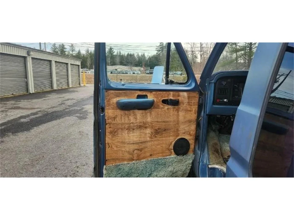 1981 Ford Econoline Van - Image 10 of 17