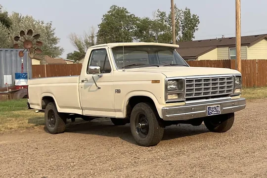 1981 Ford F-150 XL 4×4 4-Speed