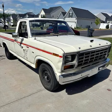 1981 Ford F-150 XLT Pickup 2D 8 ft