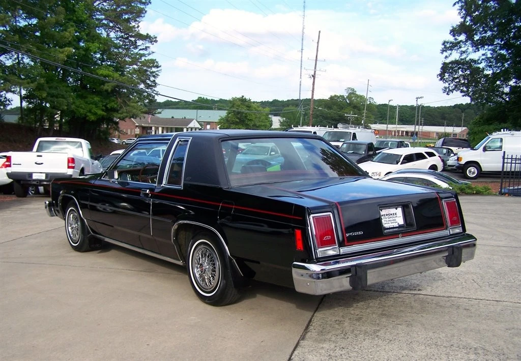 1981 Ford LTD - Image 2 of 31