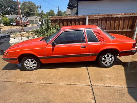 1981 Ford Mustang V6 Coupe 2D