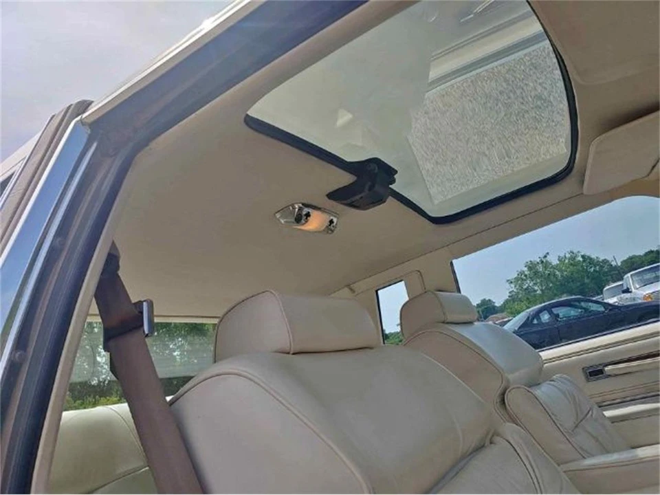 1981 Ford Thunderbird 8th Gen - Image 11 of 12