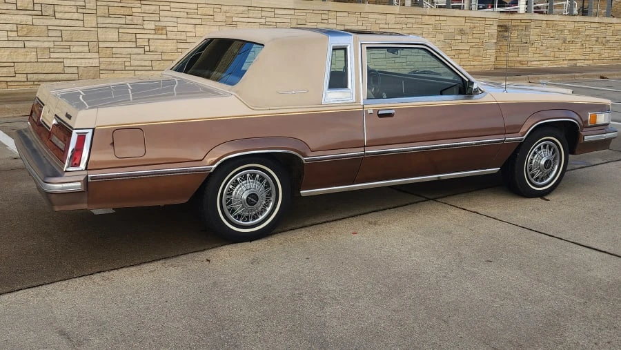 1981 Ford Thunderbird 8th Gen - Image 2 of 12