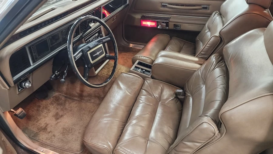 1981 Ford Thunderbird 8th Gen - Image 6 of 12