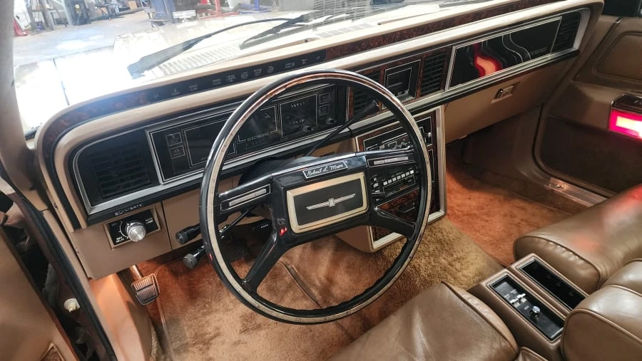 1981 Ford Thunderbird 8th Gen - Image 5 of 12
