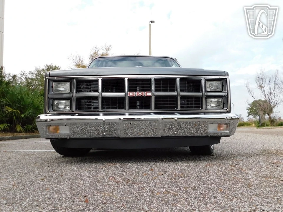 1981 GMC Jimmy 2nd Gen - Image 8 of 12