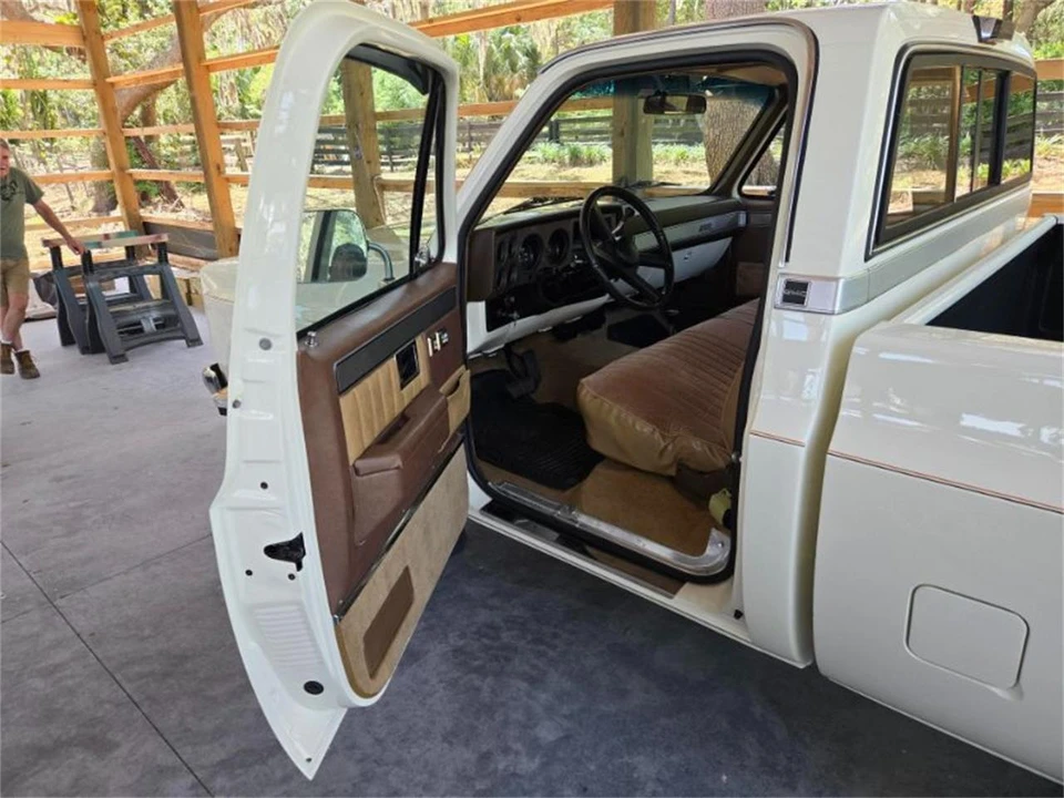 1981 GMC C/K 3rd Gen - Image 6 of 28