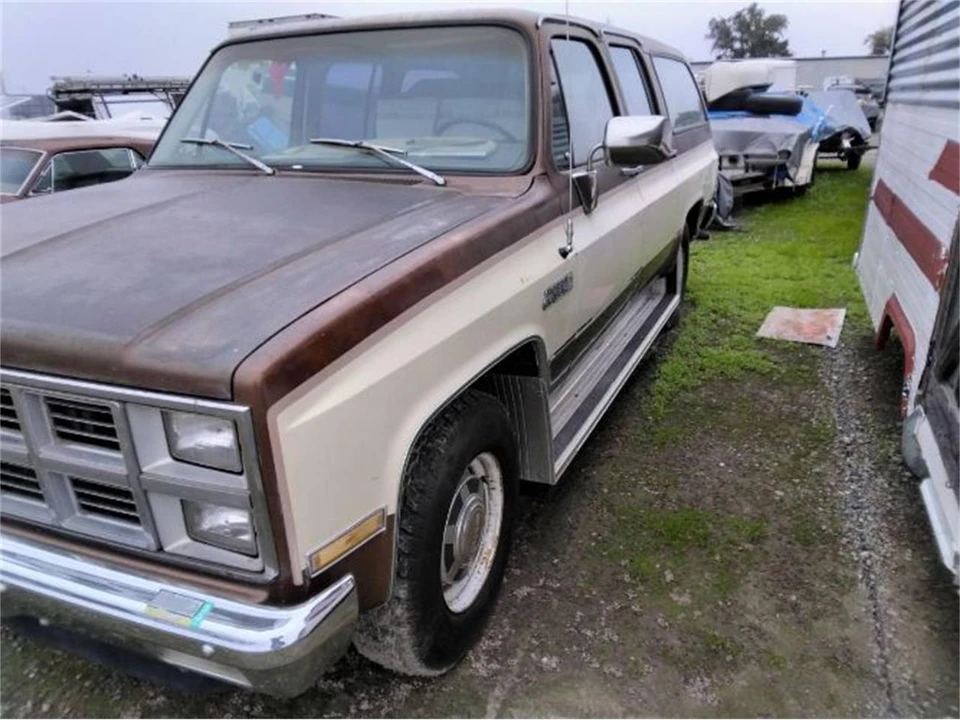 1981 GMC Suburban 7th Gen - Image 3 of 4