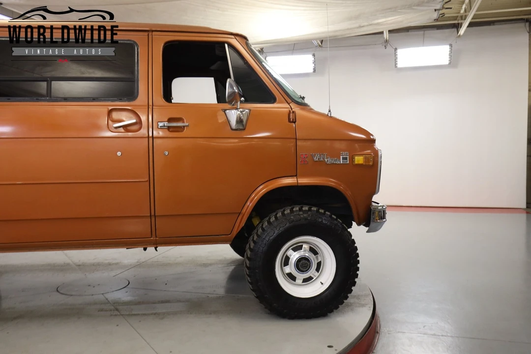 1981 GMC G-series Van - Image 6 of 12