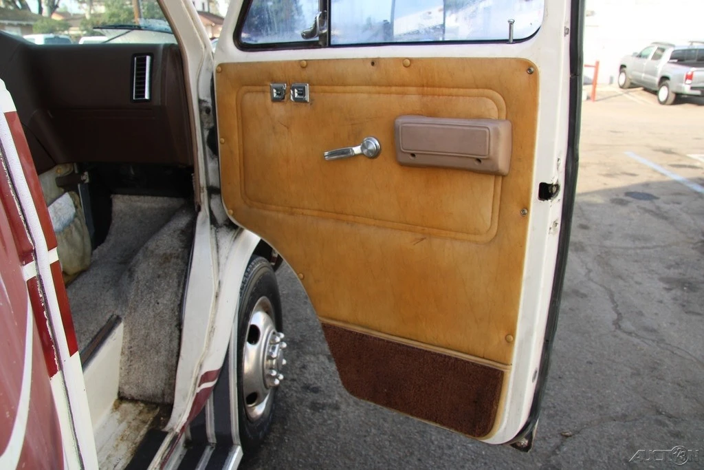 1981 GMC G-series Van - Image 19 of 21