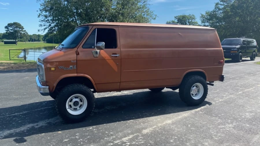 1981 GMC G-series Van - Image 2 of 12