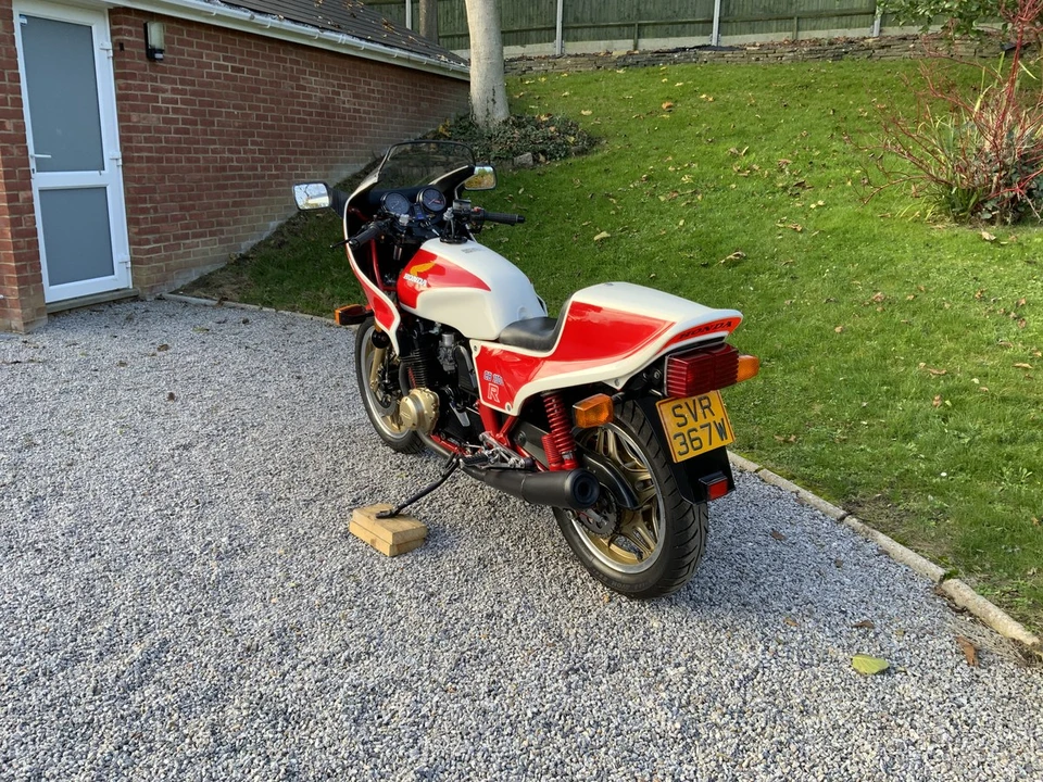 1981 Honda Super Sport: CB750F & CB900F & CB1100F - Image 4 of 30