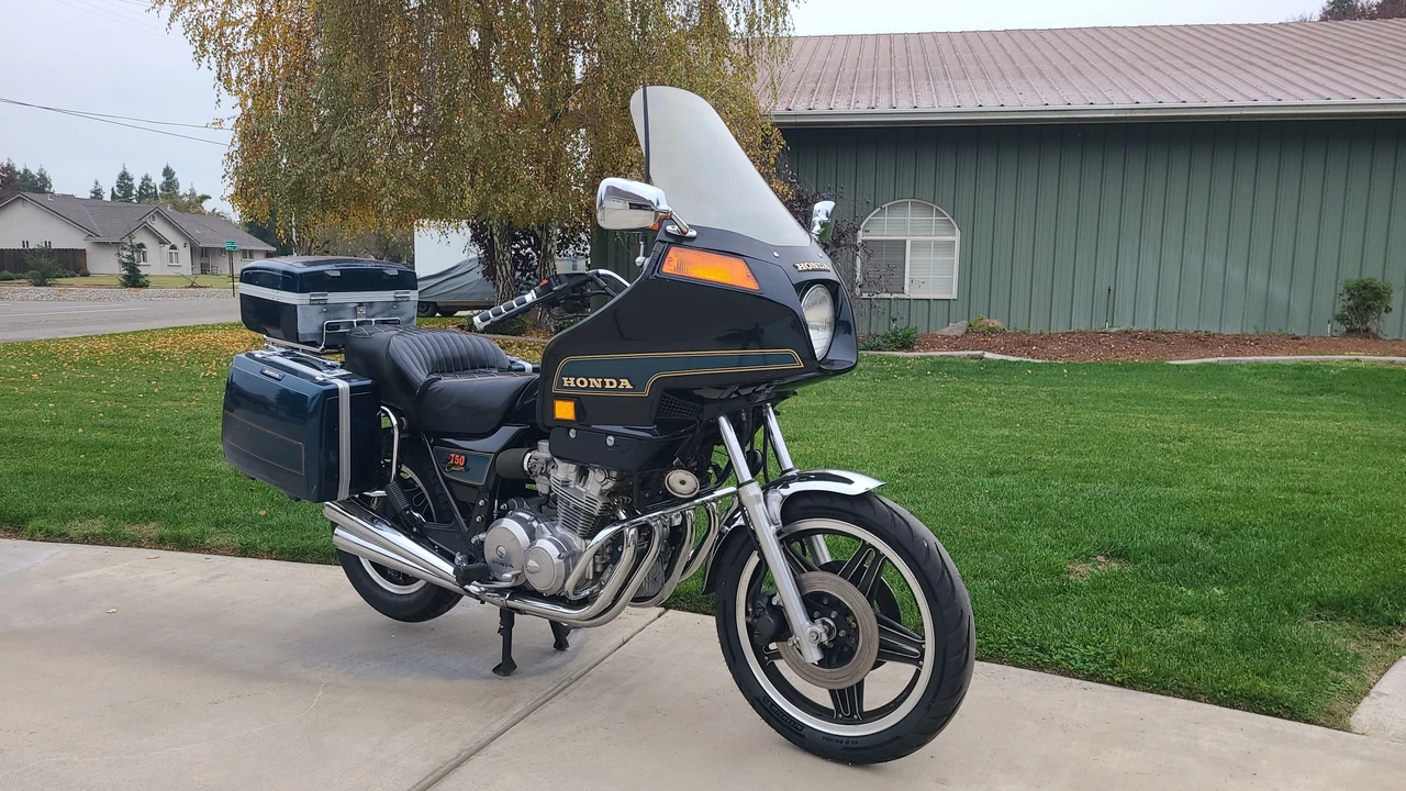 1981 Honda CB650C & CB750C & CB900C & CB1000C - Image 9 of 31
